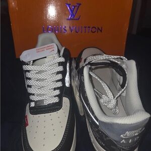 Louis Vuitton Black and White Men's Sneakers